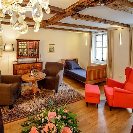 Goldgasse De Luxe Apartman *